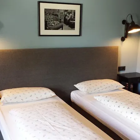 Henry Hotel 3*