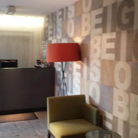 Hotel Henry 3*