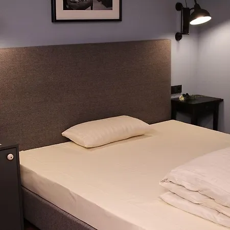 Henry فندق دريش