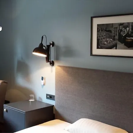 Hotel Henry