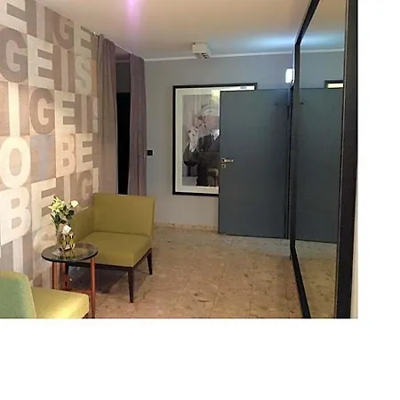 Henry Hotel