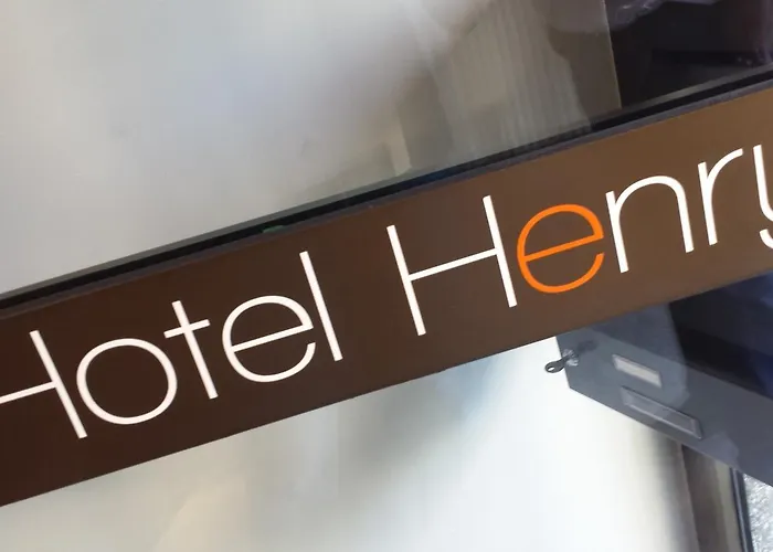 Отель Henry