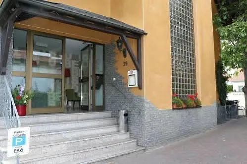 Отель Henry Драйайх